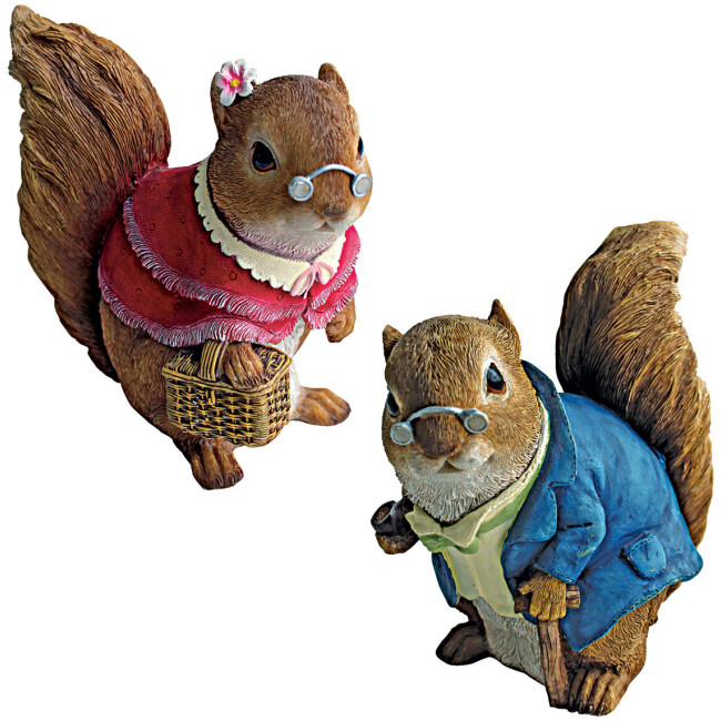 2 Piece Grandparent Squirrel Garden Statue Set