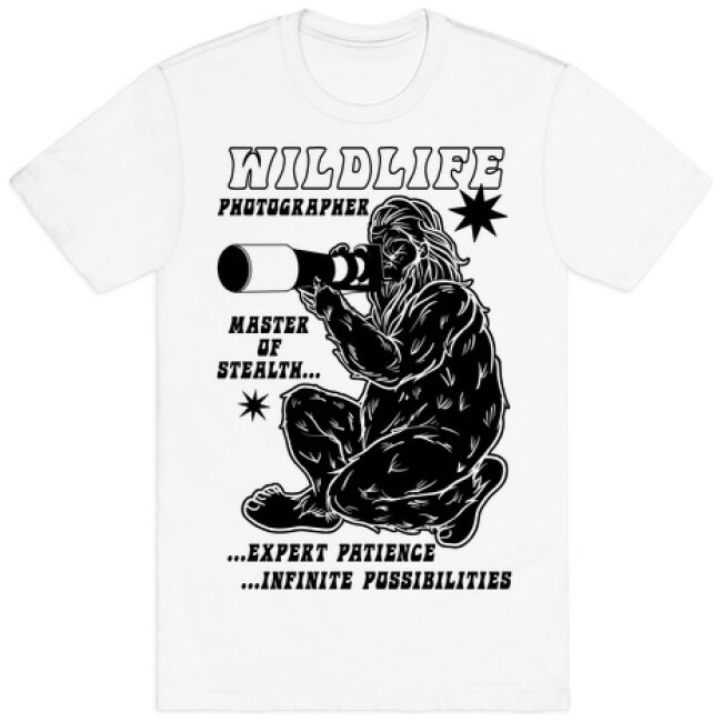 WILDLIFE PHOTOGRAPHER BIGFOOT T-SHIRT